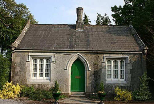 Portumna Castle Gate Lodge remains in State ownership.
